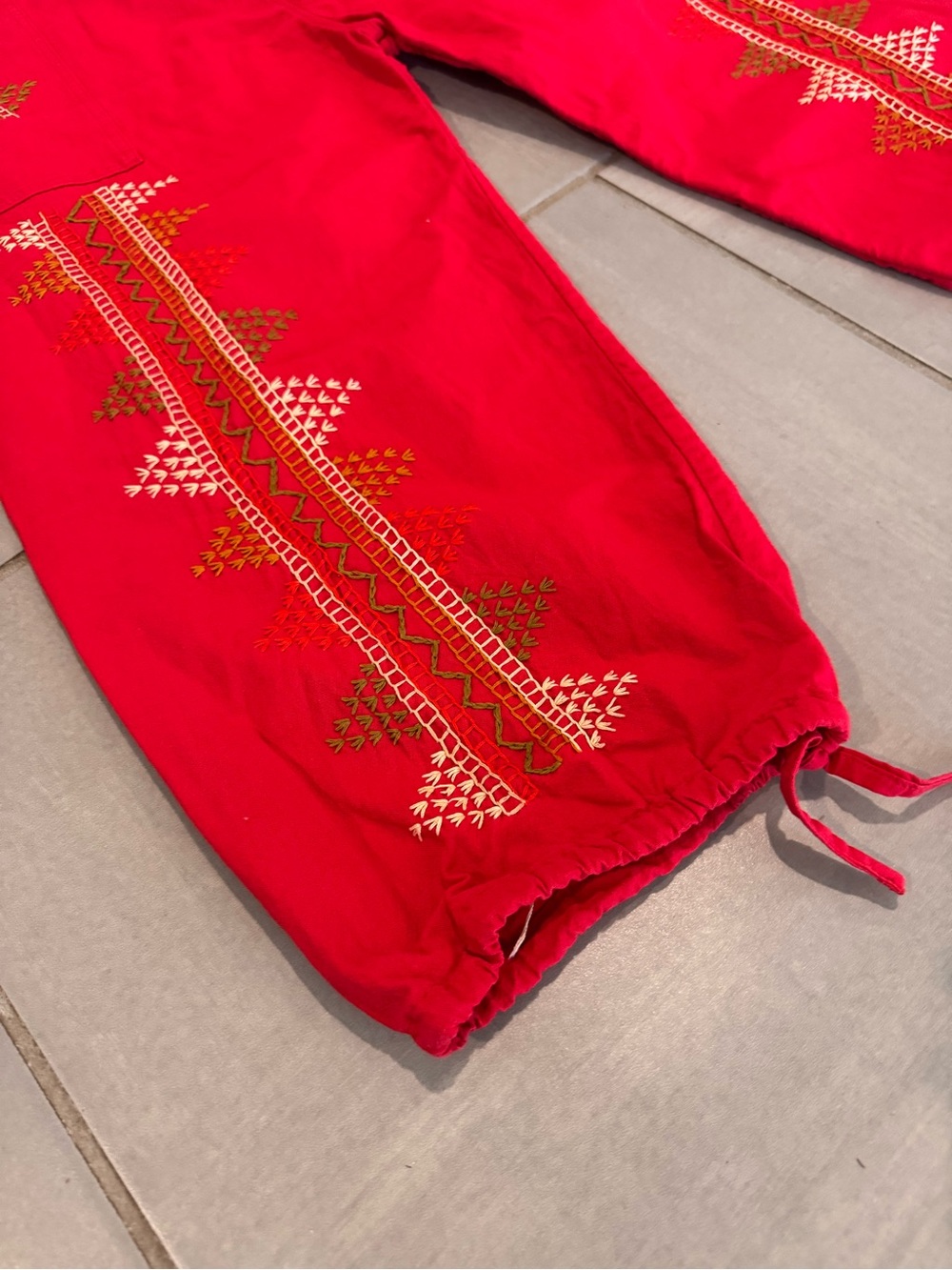 Red Embroidered Drawstring Bottoms - Picture 3 of 3